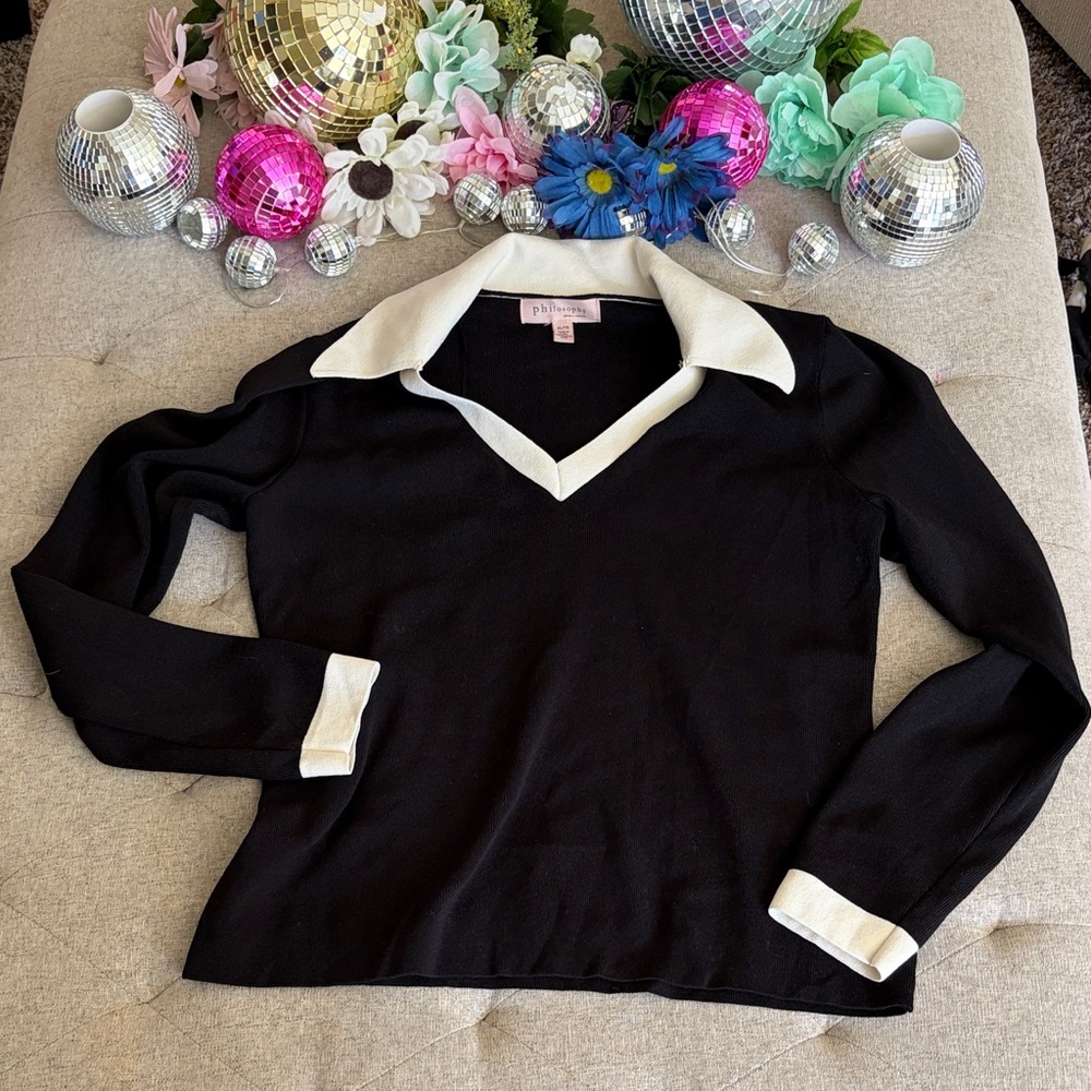 Black and White Collared V-Neck Sweater - Women's